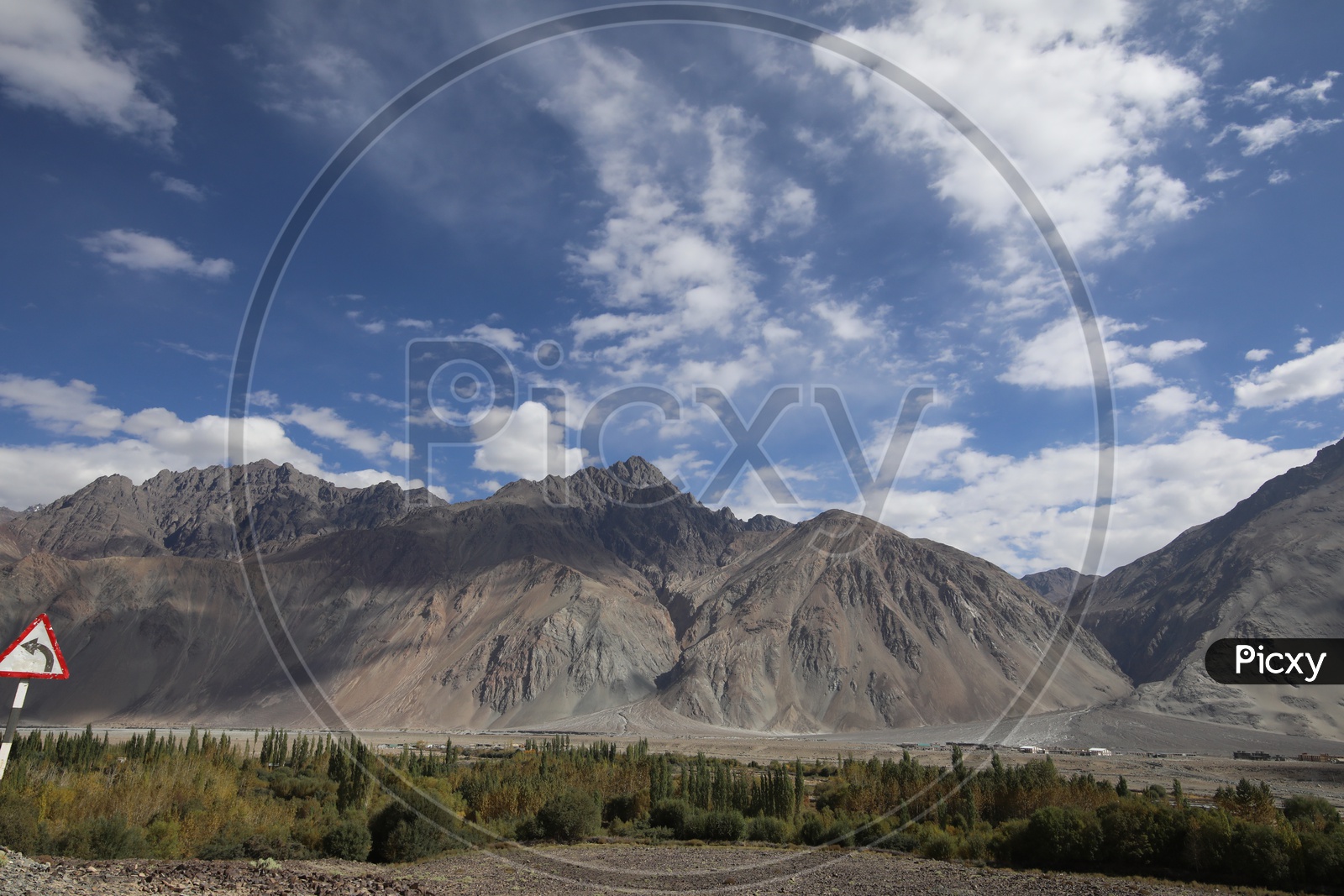 Beautiful landscape of Himalayas mountains from leh