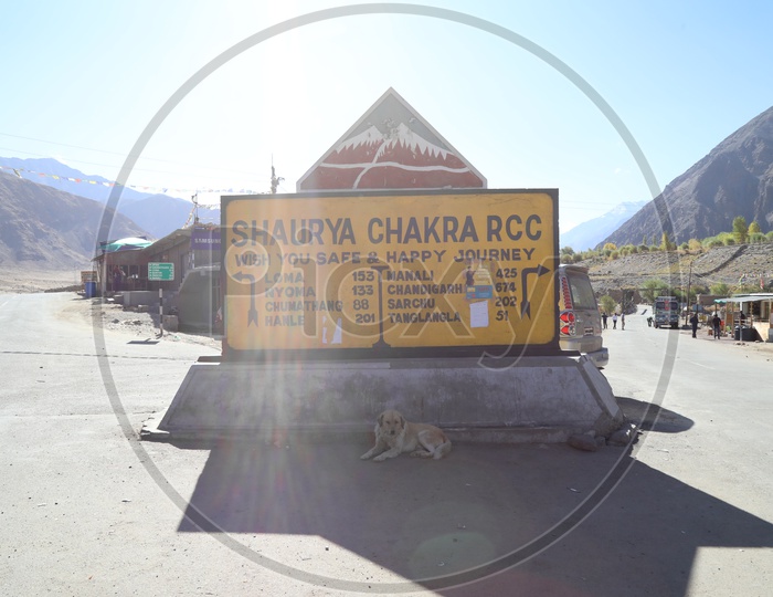 Sign Boards Of Roads in Leh