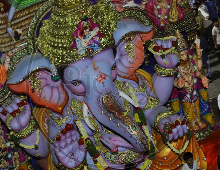 Ganesh/Vinayaka idol Nimarjanam/Immersion at Tank Bund Hyderabad