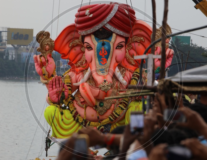Capturing Ganesh/Vinayaka idol Nimarjanam/Visarjan/Immersion at Tank Bund Hyderabad