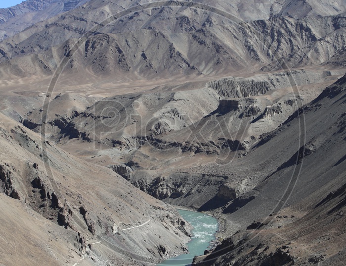Beautiful Mountains of Leh with lake in the foreground