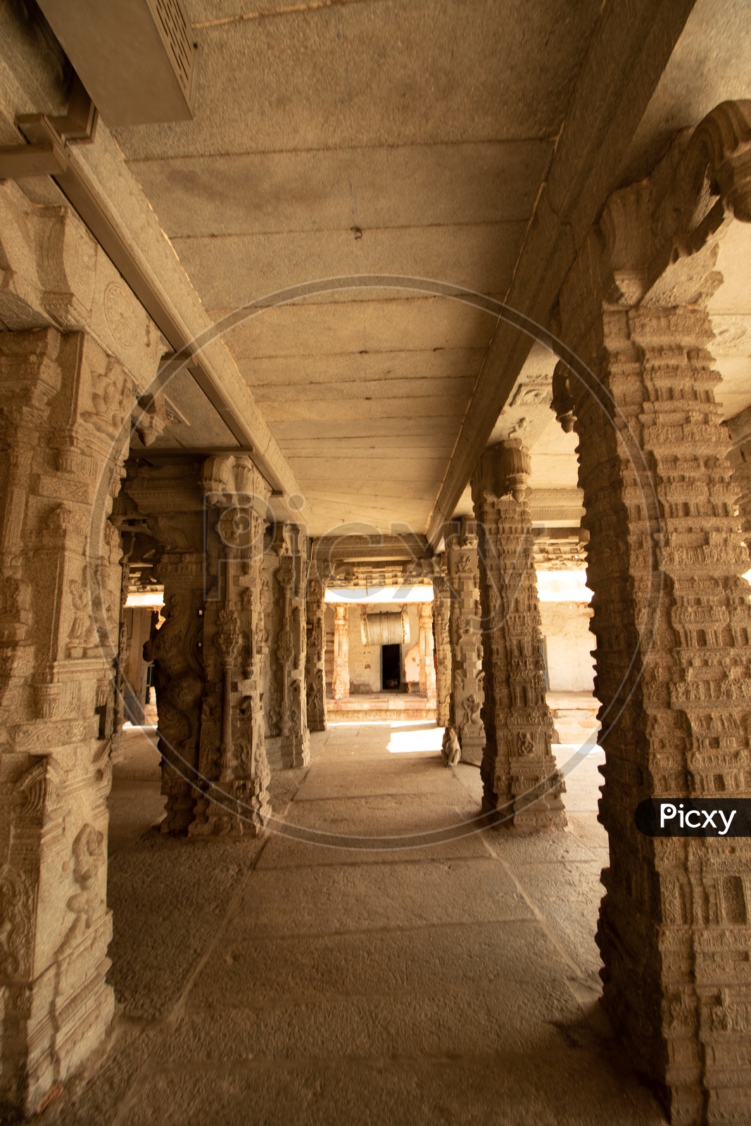 row pillars in virupaksha temple.