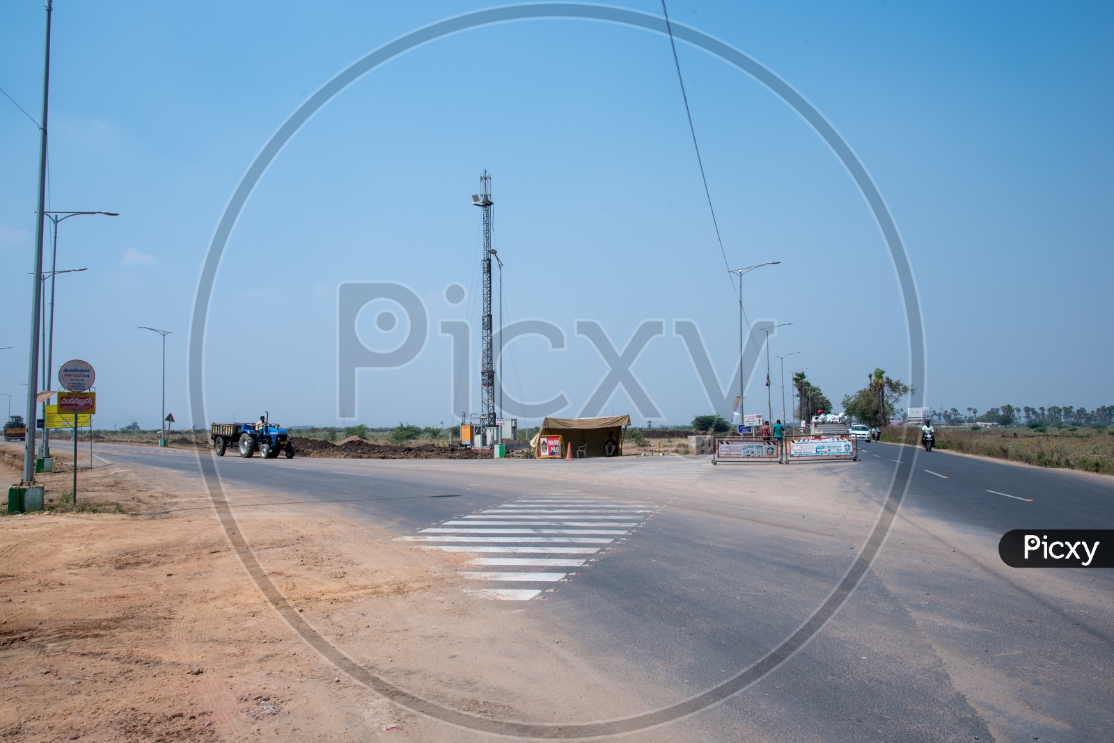 Secretariat Road-Mandadam(Amaravati) Road.