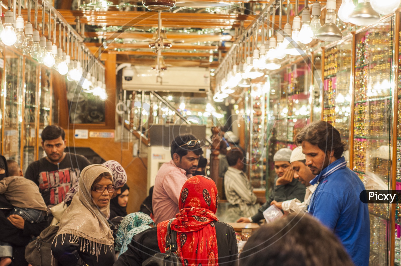 Laad Bazaar near Charminar