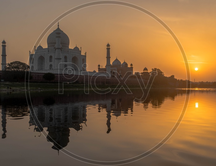 Sunset with Taj Mahal