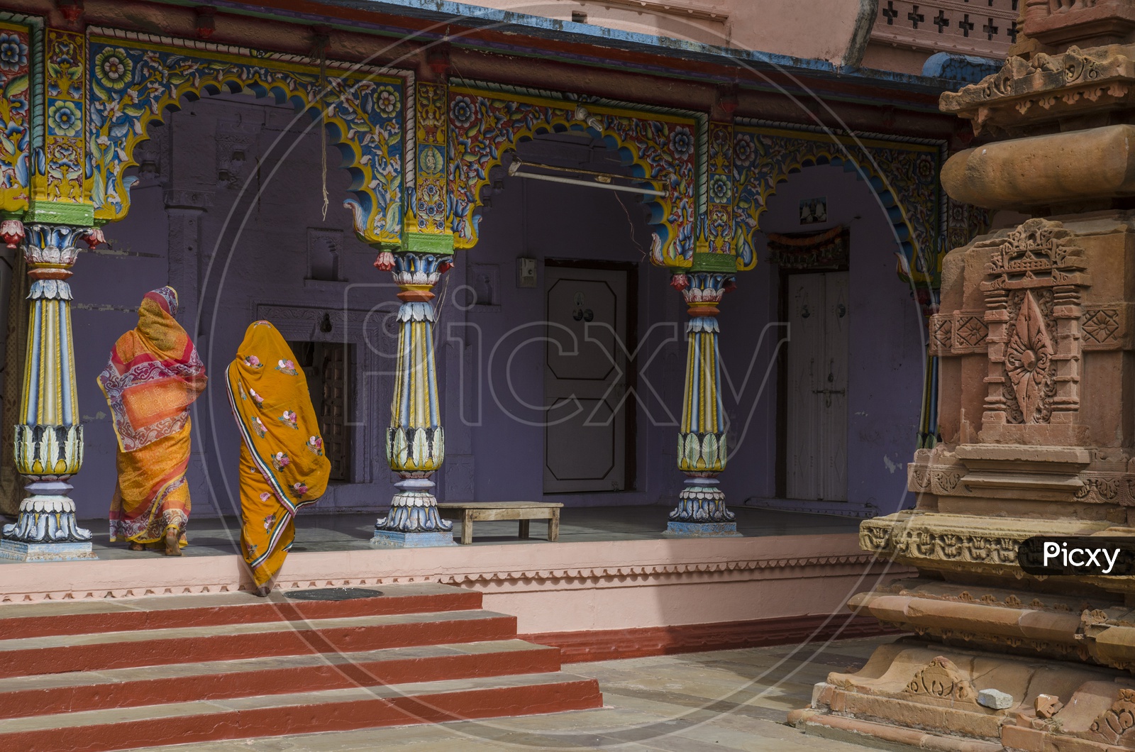 Devotees at Shantinath Digambar Jain Temple, Jhalrapatan