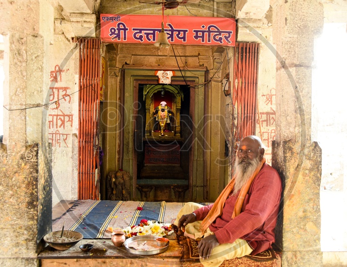 Shri Dattatreya Temple