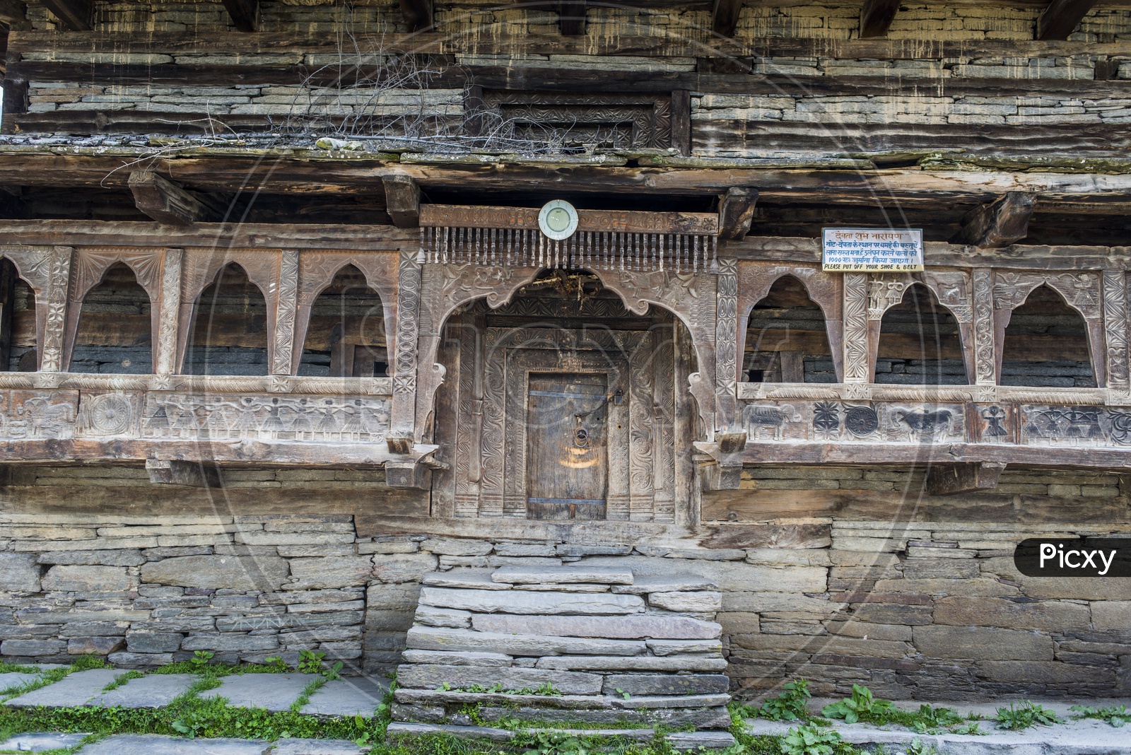 Temple at Chandrakhani Pass Malana Village trek, Himachal Pradesh