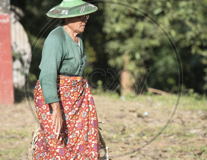 Women in Moreh Tamu Border India Myanmar