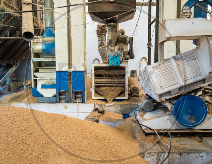 De-husking process of Rice at a mill in Telangana