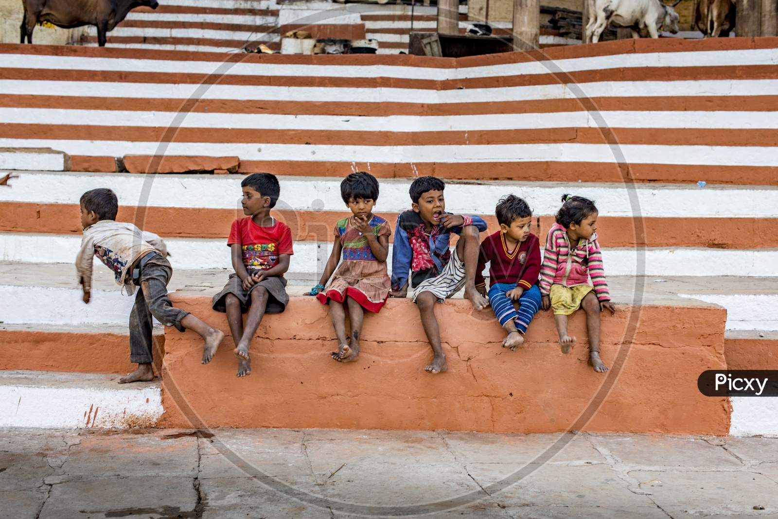 Image of Children in Varanasi-AM211469-Picxy