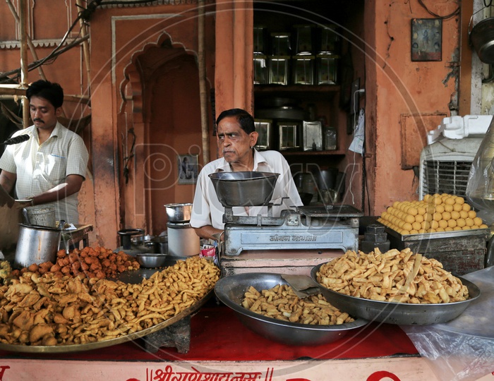 shops in Jaipur.