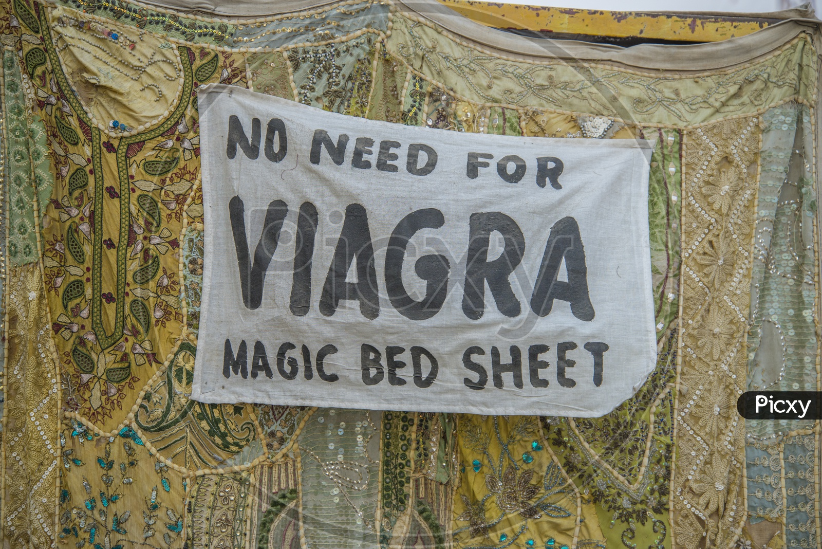 Magic Bed Sheet in Jaisalmer
