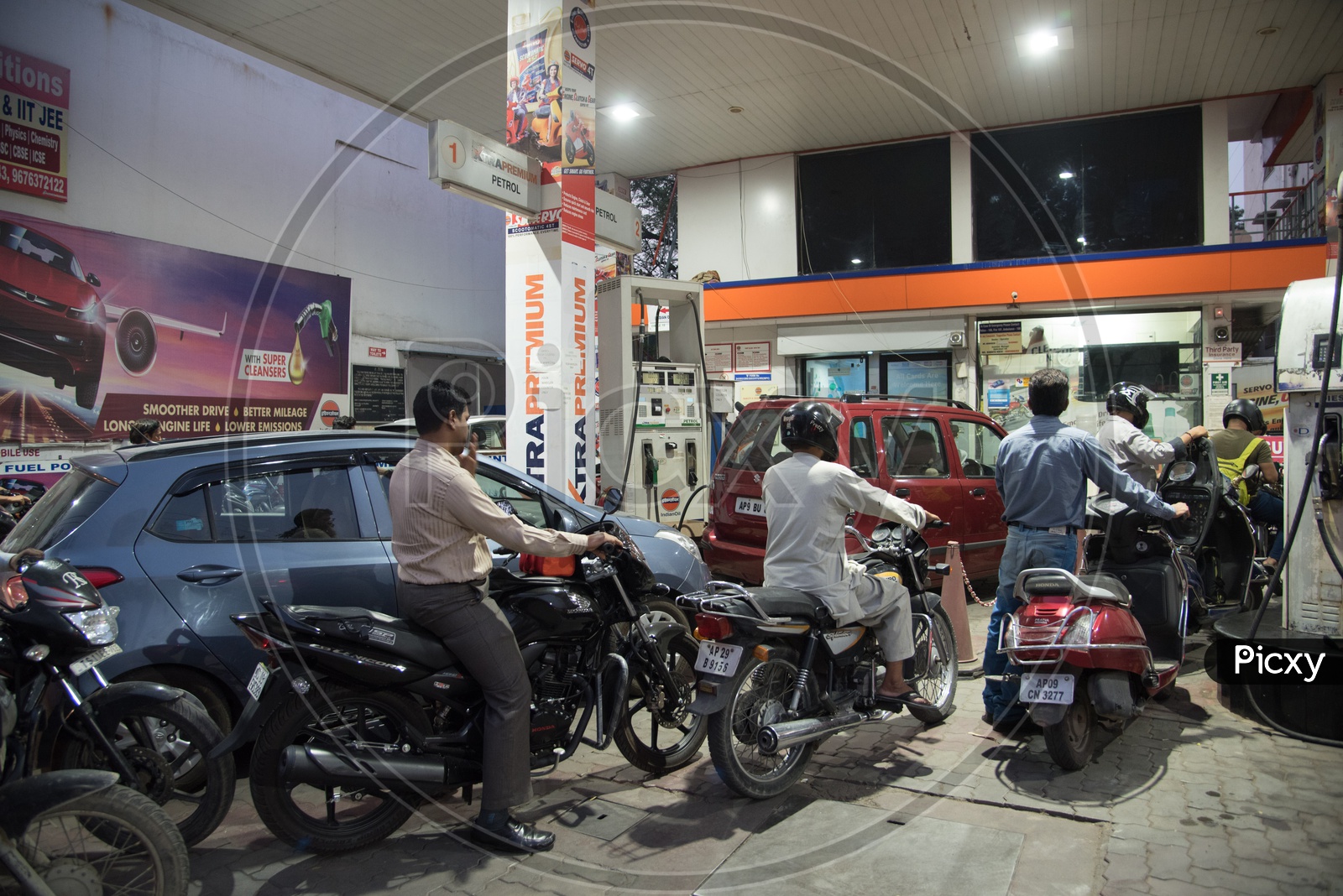 Rush hour at a fuel station in Hyderabad