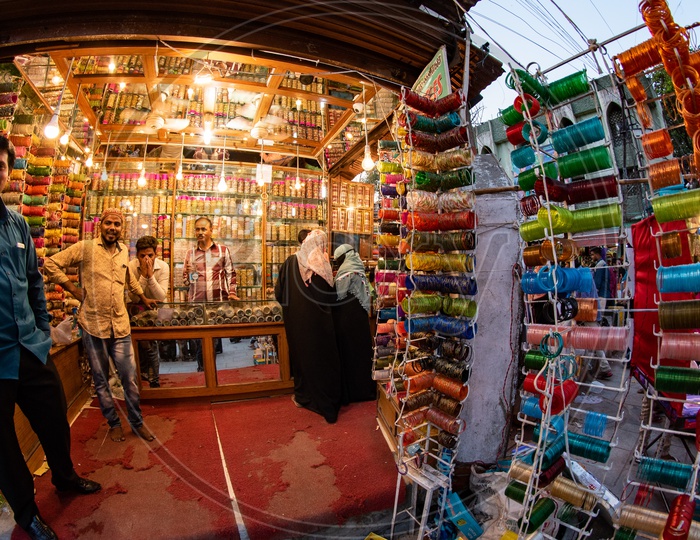 Bangle Store in Laad Bazaar