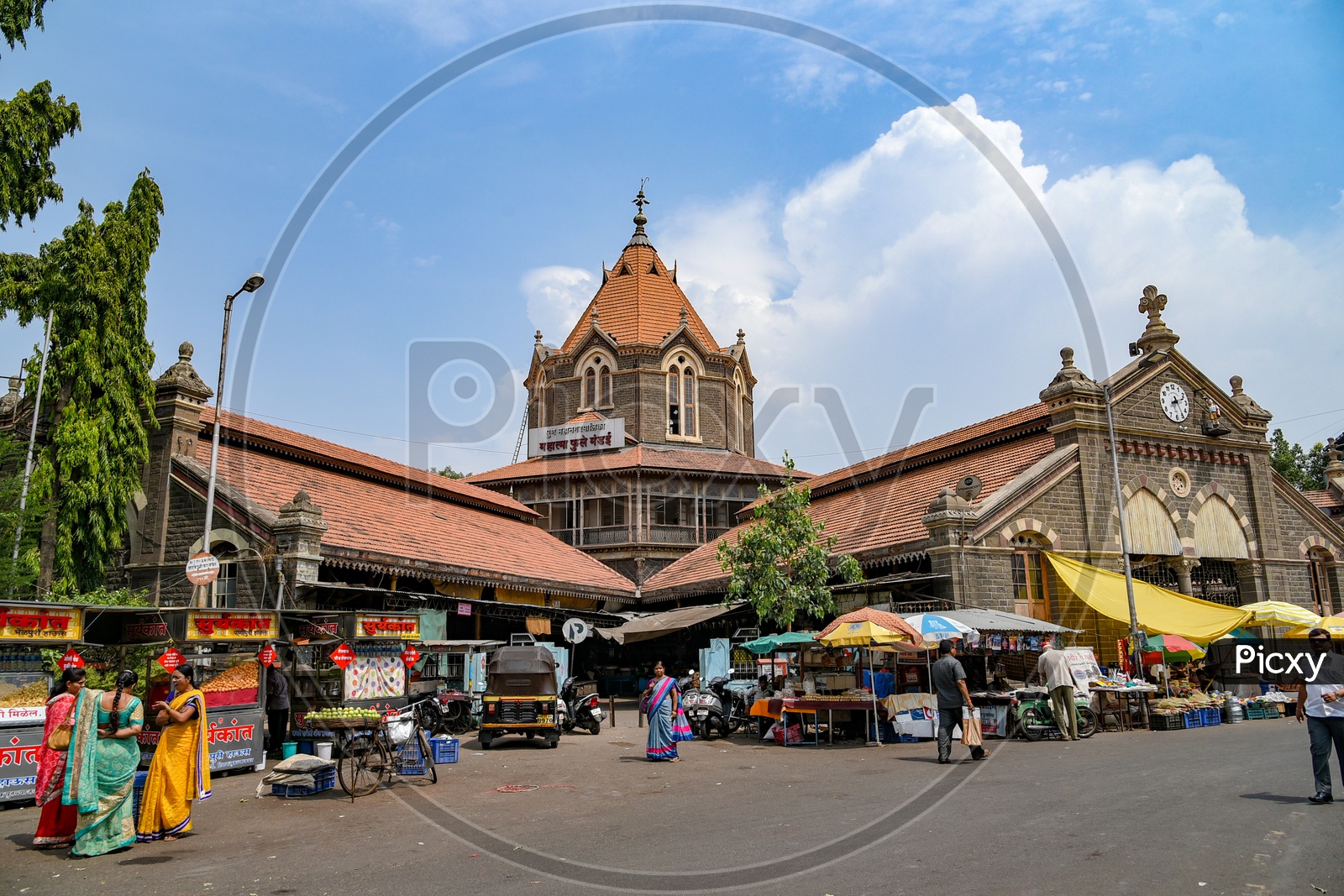 Mahatma Phule Mandai / Mahatma Phule Market