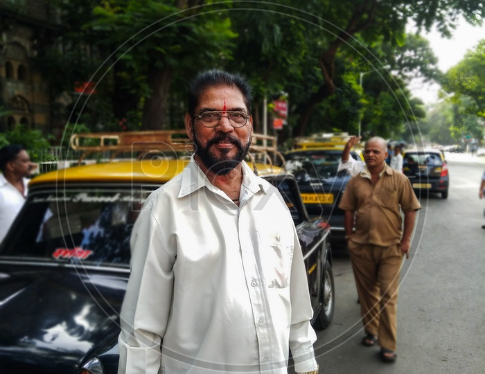 Mumbai taxiwala