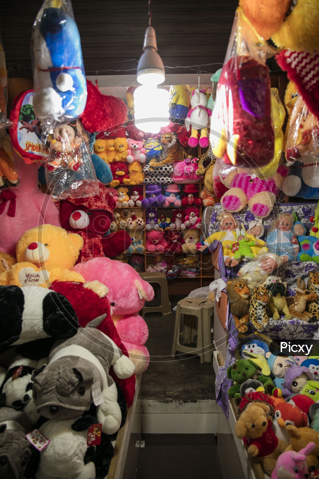 Stuffed toy deals shop near me