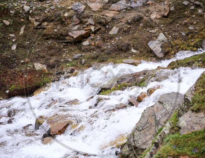 A waterfall on the way to Rohtang Pass