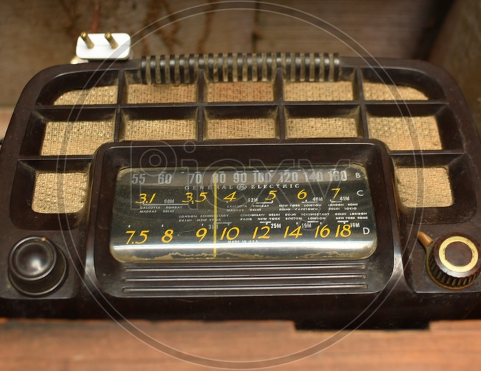 Radio from General Electric, England