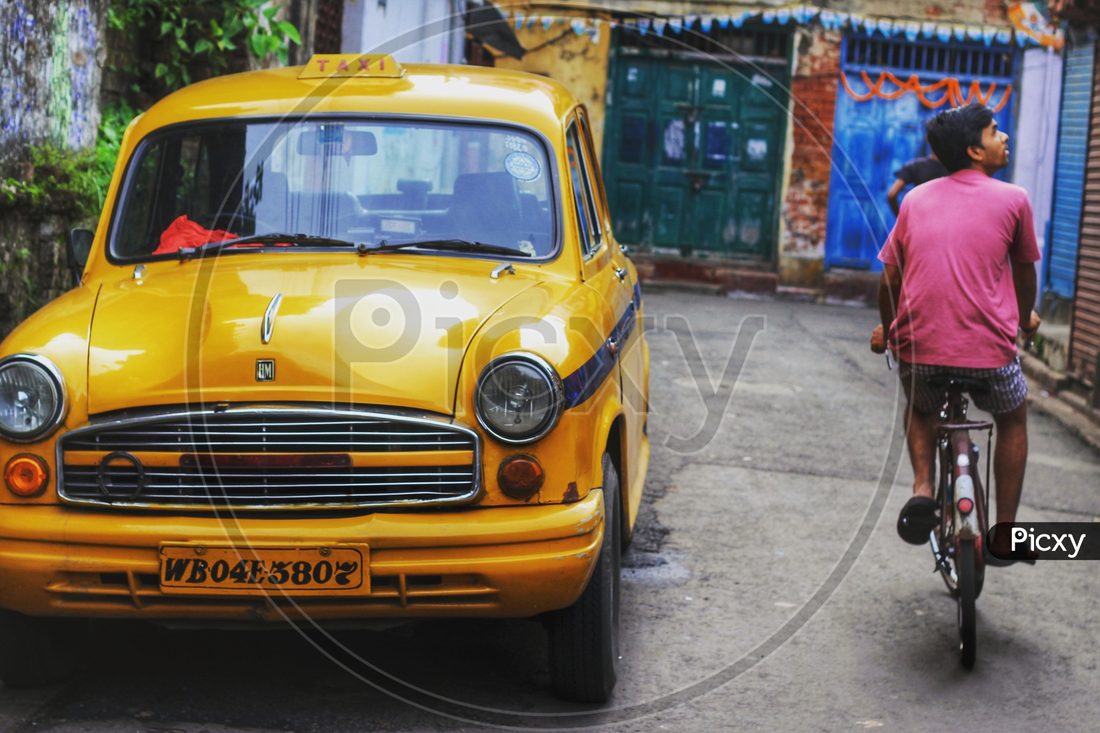 Streets of Kolkata - Taxies