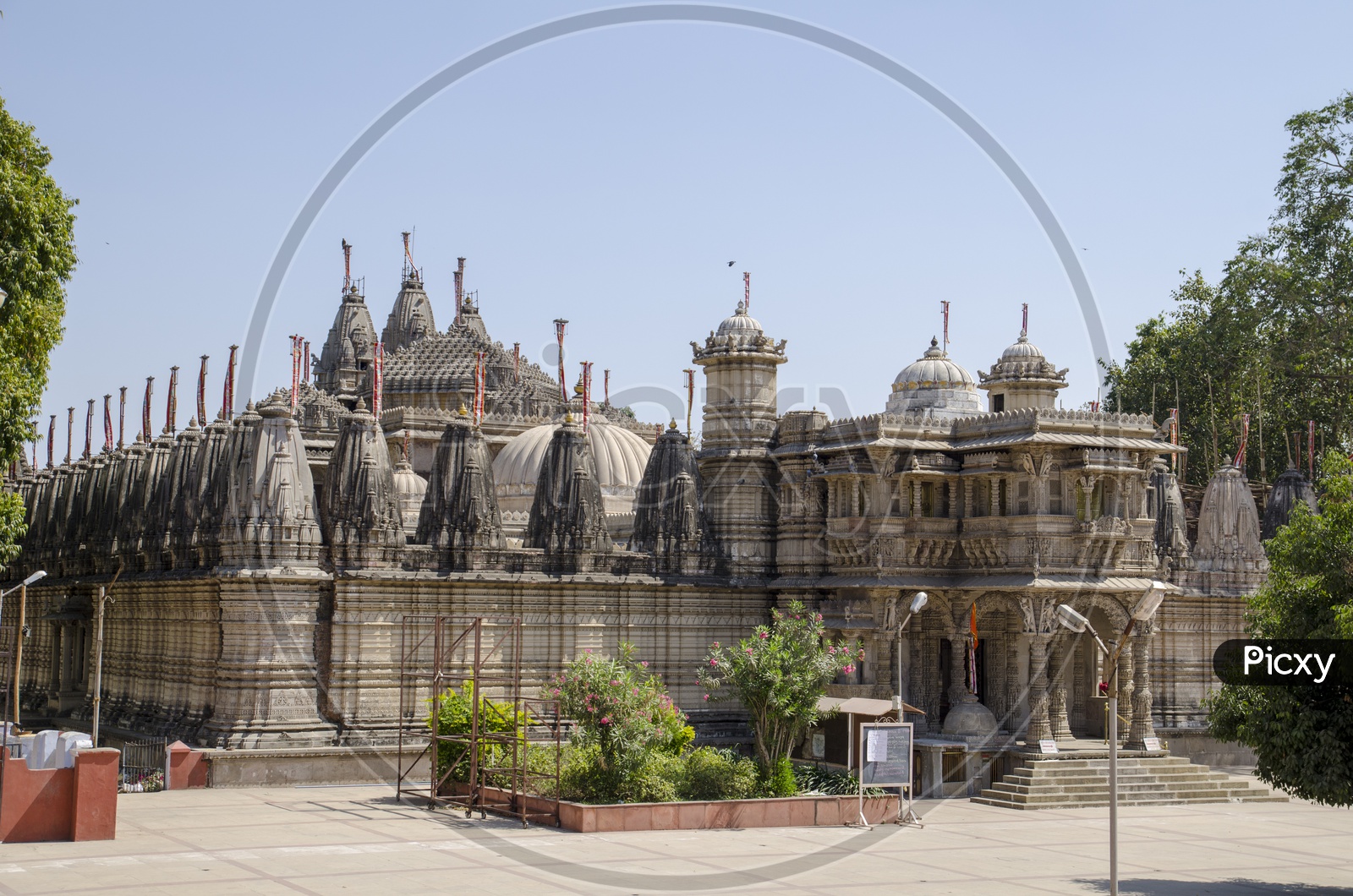 Hatheesingh Jain Temple, Ahmedabad