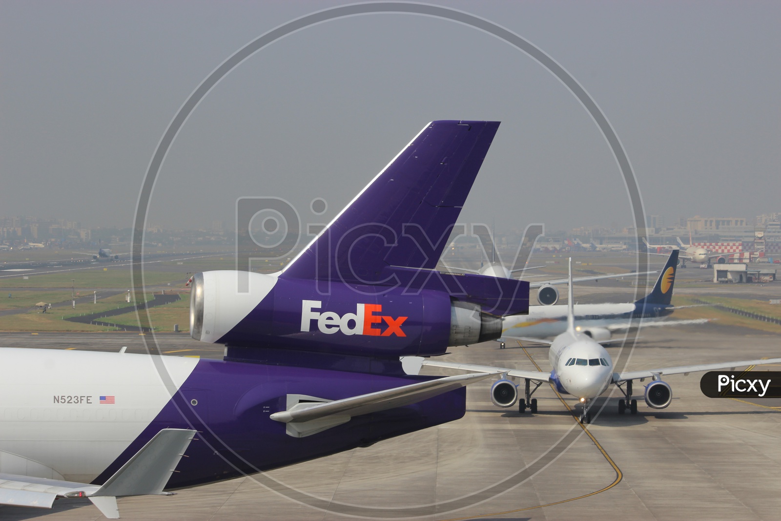FedEx MD11F tail