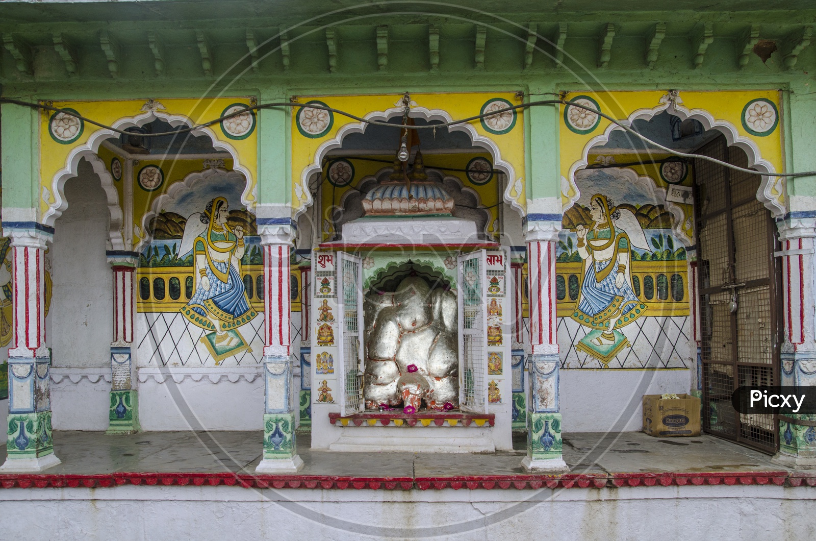 Paintings on Temple in Bundi, Rajasthan