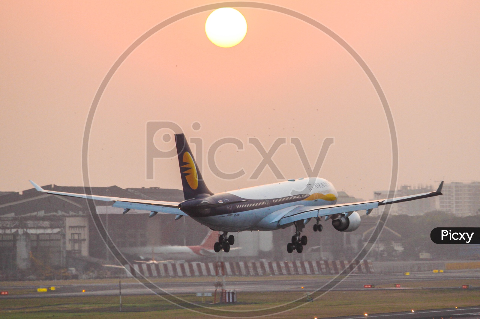Jet Airways A330 coming in to land at BOM after completing its flight from Chennai.