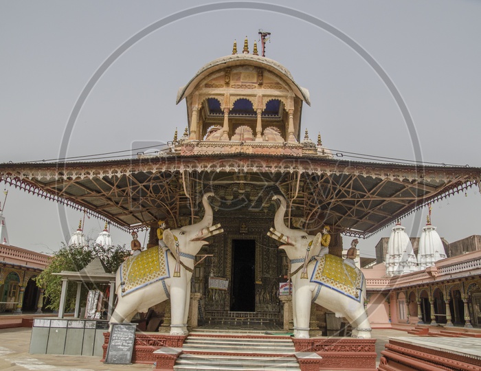 Shantinath Digambar Jain Temple, Jhalrapatan