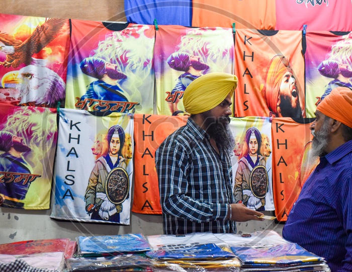 Cloth Store in Nanded selling Khalsa Print T-shirts