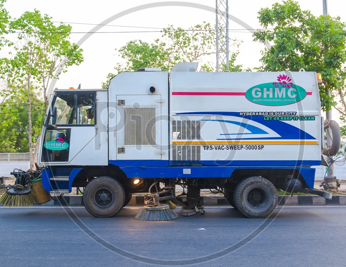 GHMC Vaccum Road Sweeper