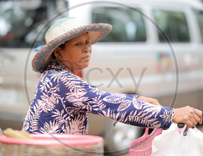 Women, Siem Reap