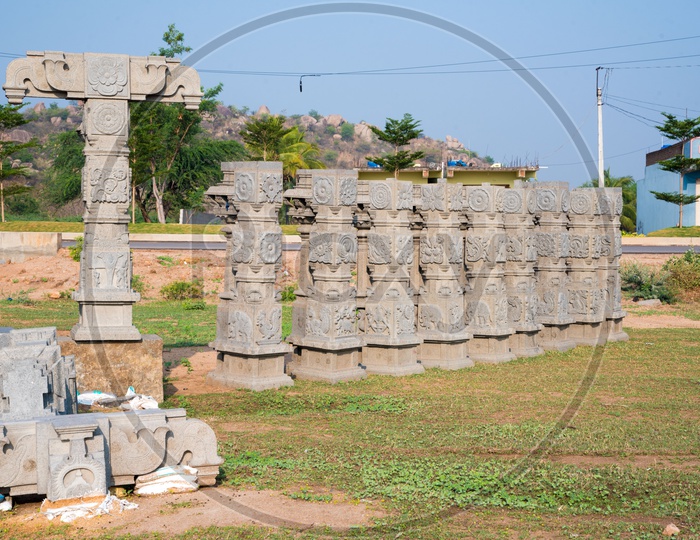 Art Engraved Pillars for Yadagirigutta Temple