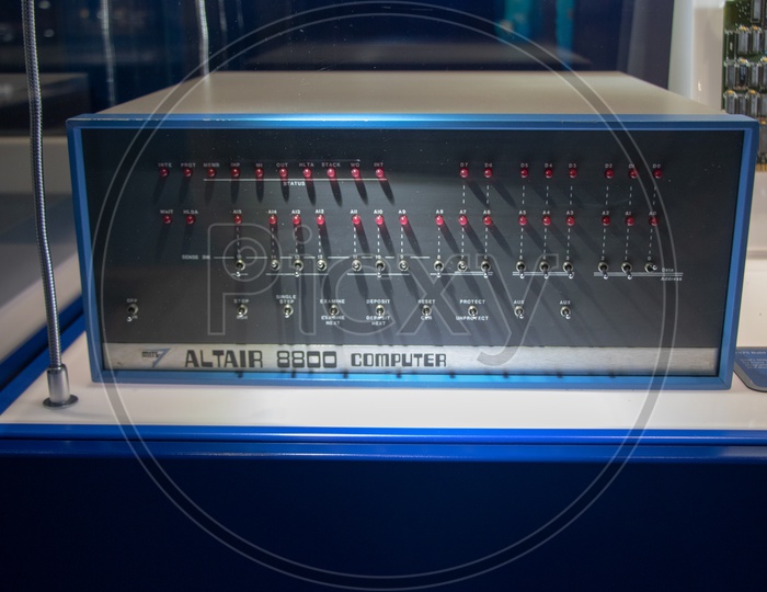 ALTAIR 8800 Computer