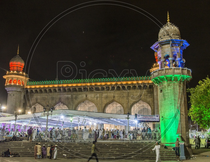 Night View of Mecca Masjid