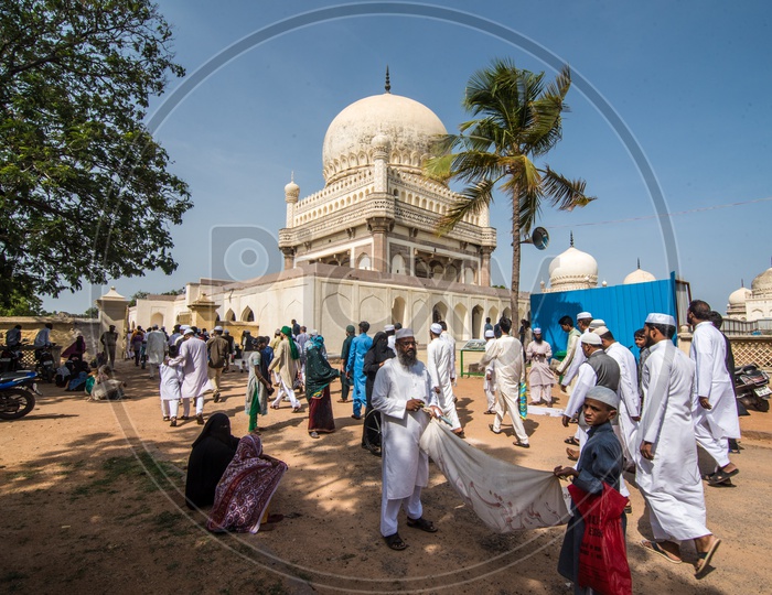 People heading for prayers at Qutb Shahi Tombs for Eid / Ramadan