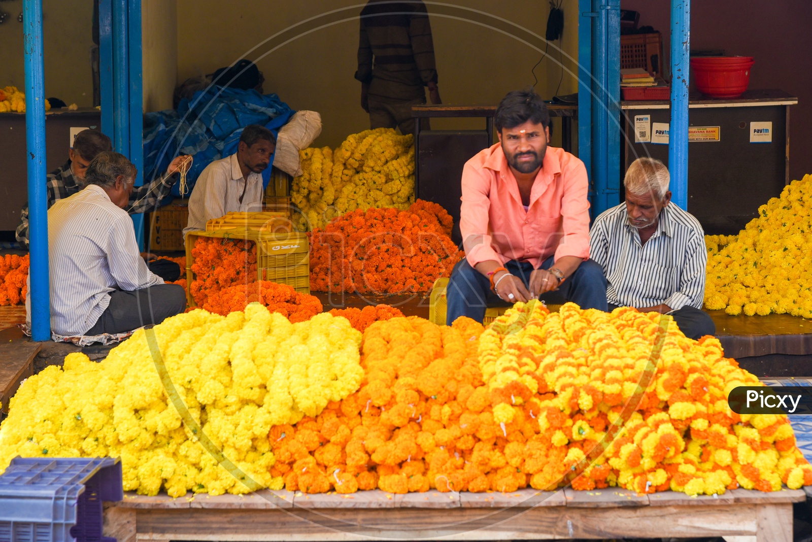 Image of Flower vendor at flower market in HyderabadAD517634Picxy