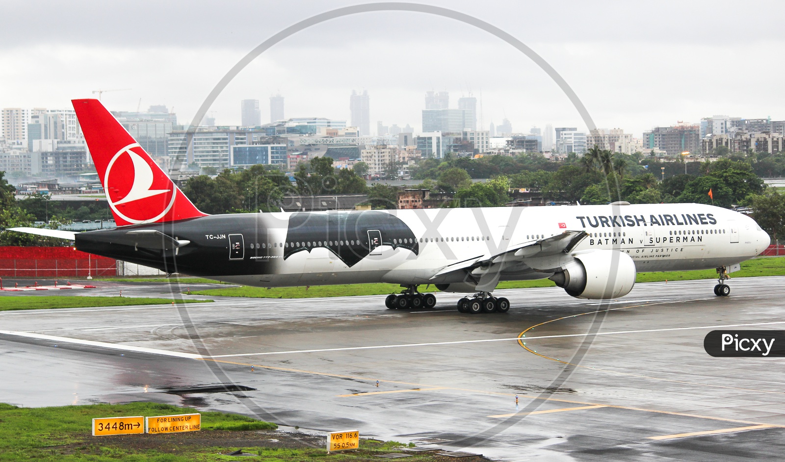 Turkish airline B777-300ER