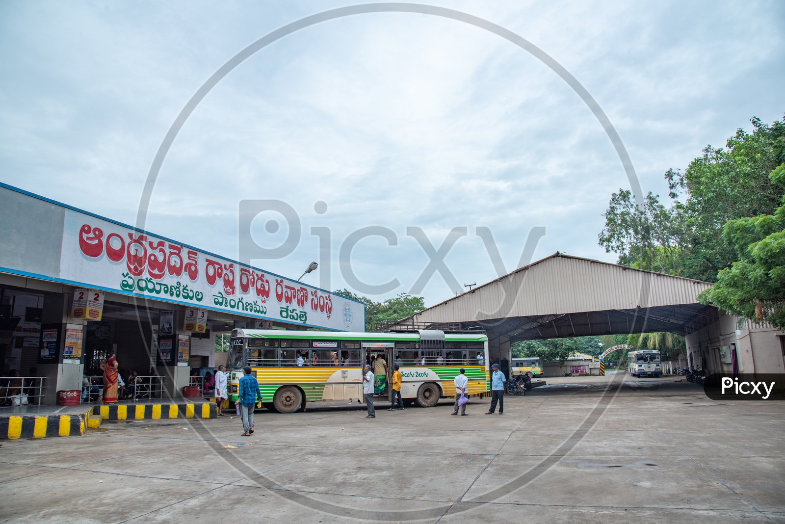 APSRTC Bustand, Repalle.