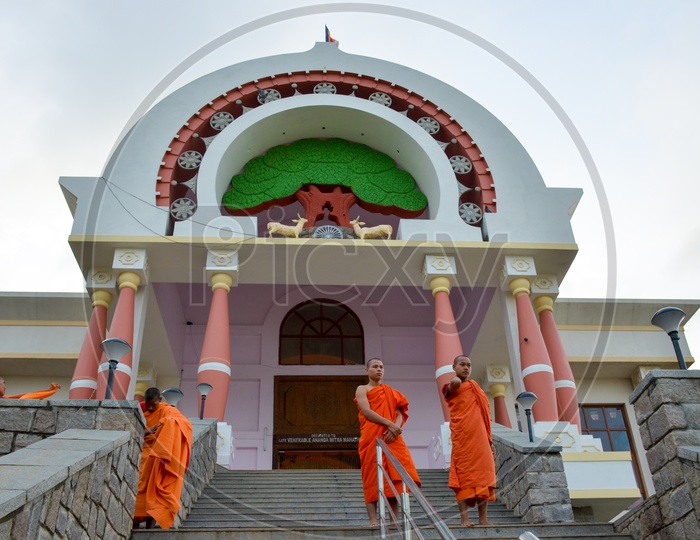 Monks at Buddha Vihara