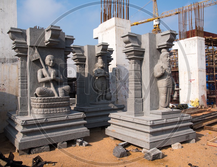 Main pillars of Yadagirigutta Temple