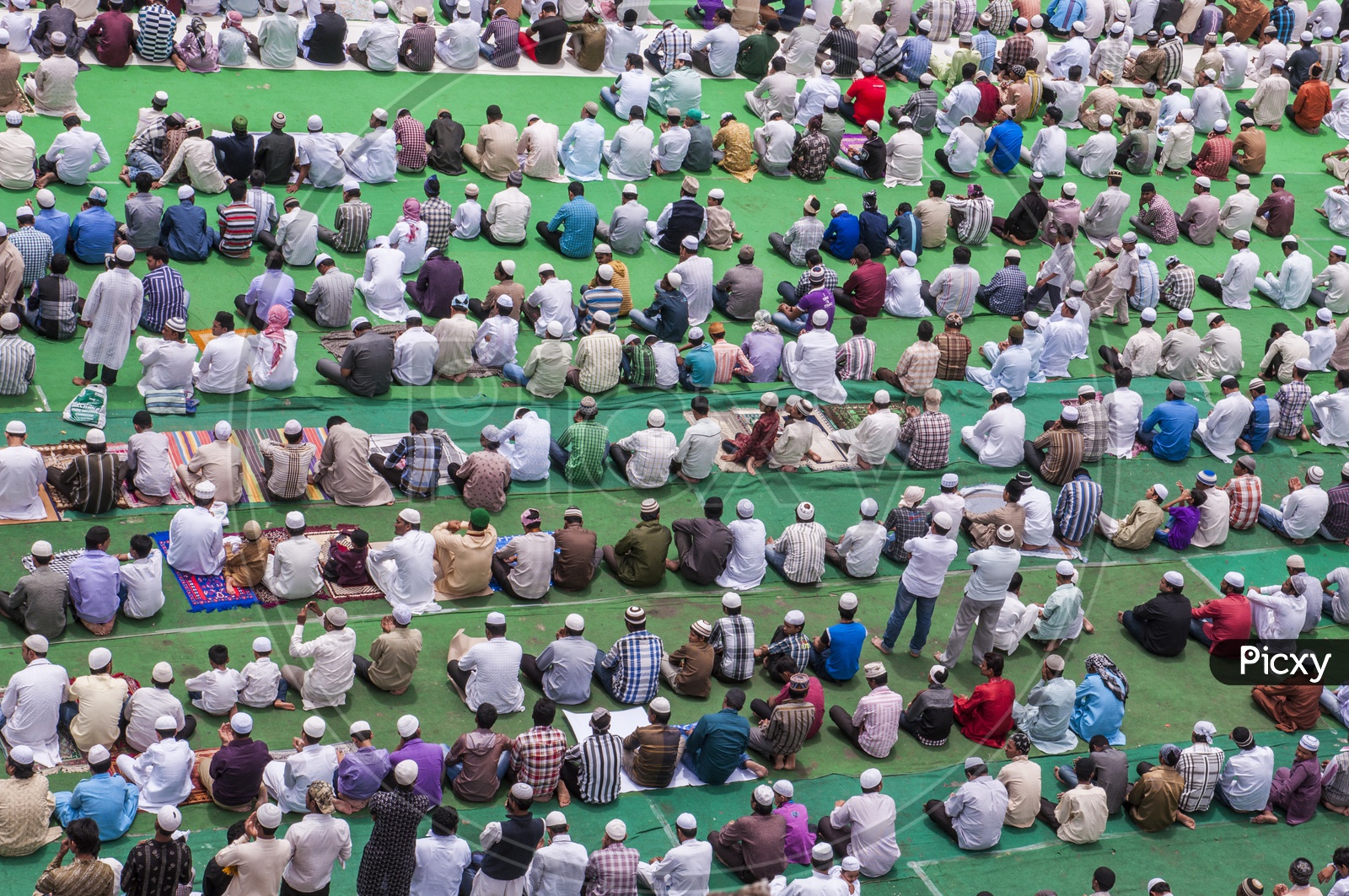 Muslim devotees at Mecca Masjid
