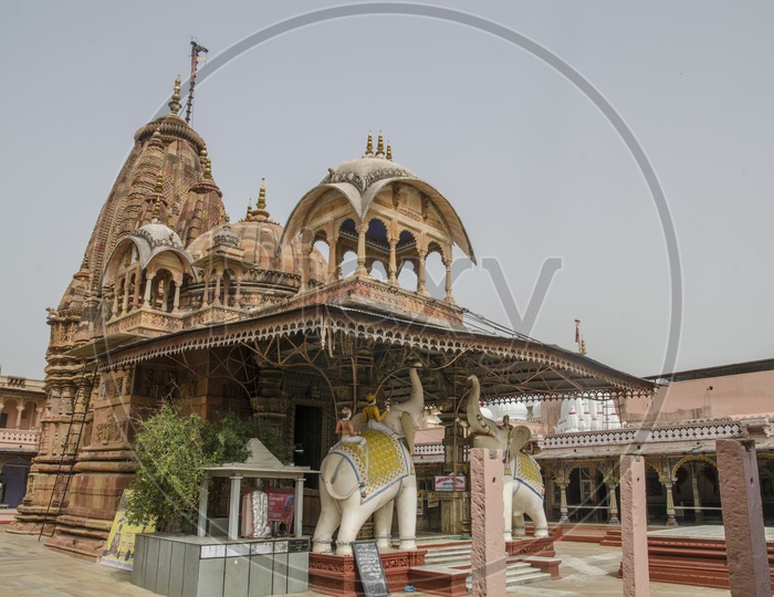 Shantinath Digambar Jain Temple, Jhalrapatan