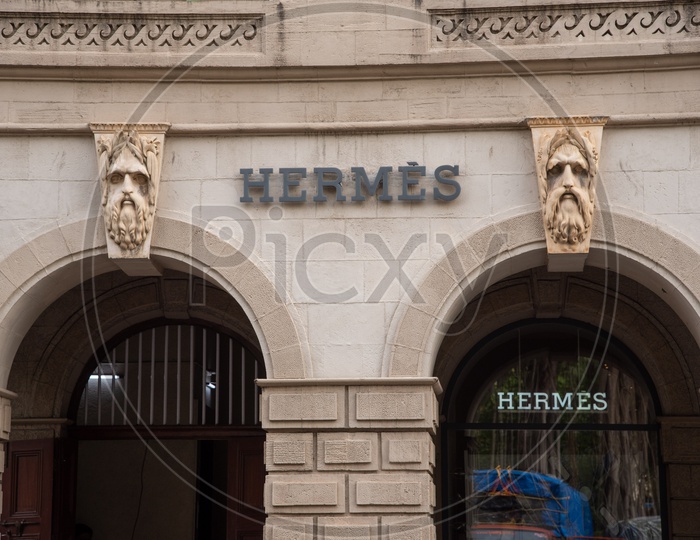 Hermes Luuxry Boutique
