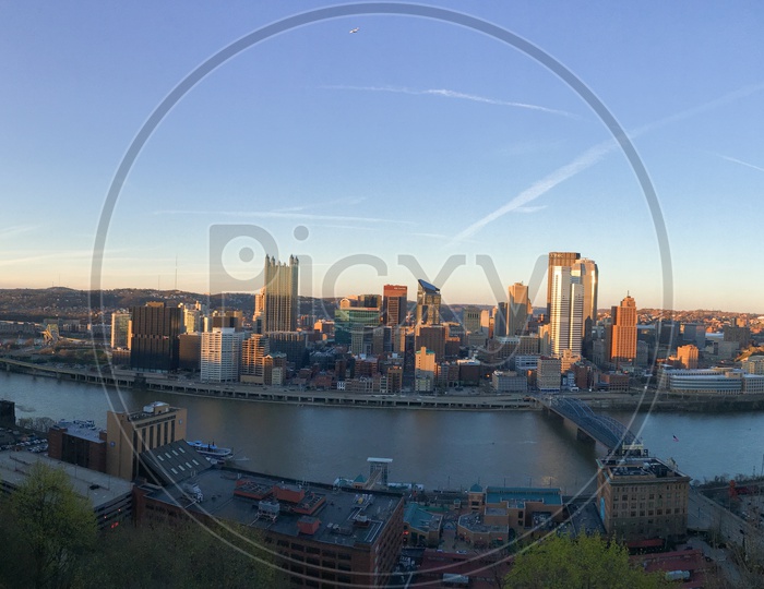 Panaromic view of pittsburgh downtown
