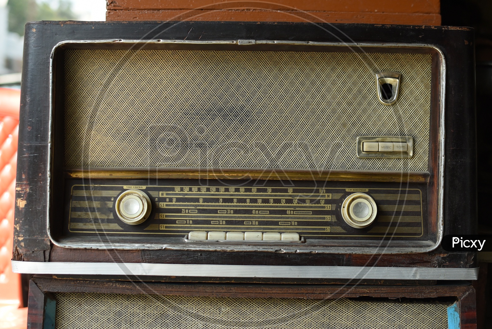 Old Radio from 1960