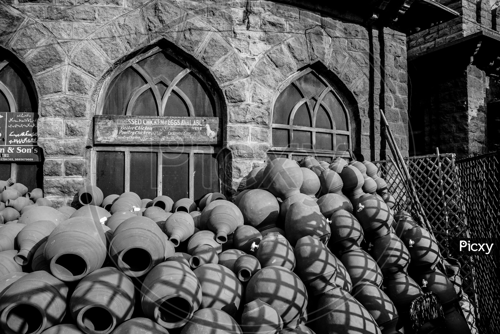 Clay Pots in Mozamjahi Market