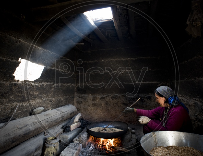 Women Cooking in Sagnam Village, Pin Valley
