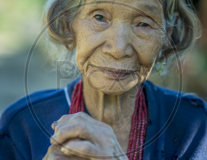 Old women in Ziro
